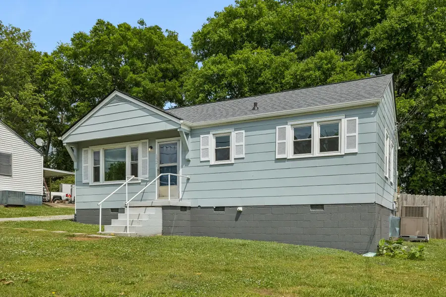 1921 Morris Ave, Columbia, TN 38401 - #2