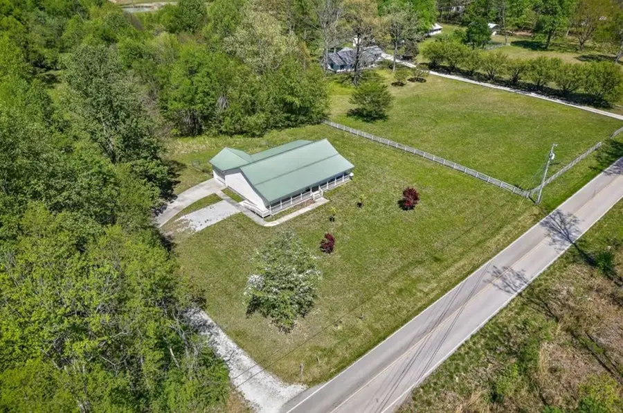 3209 Coal Bank Rd, Sparta, TN 38583 - #3