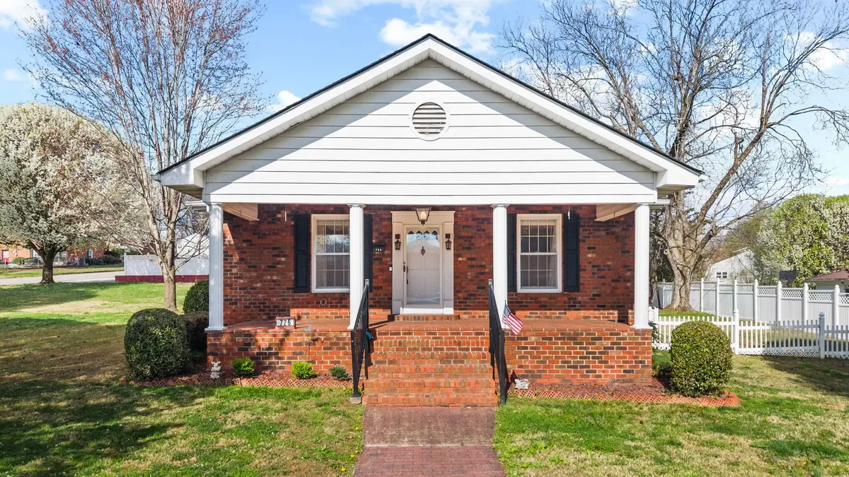 726 Georgia Avenue, Etowah, TN 37331 - #1