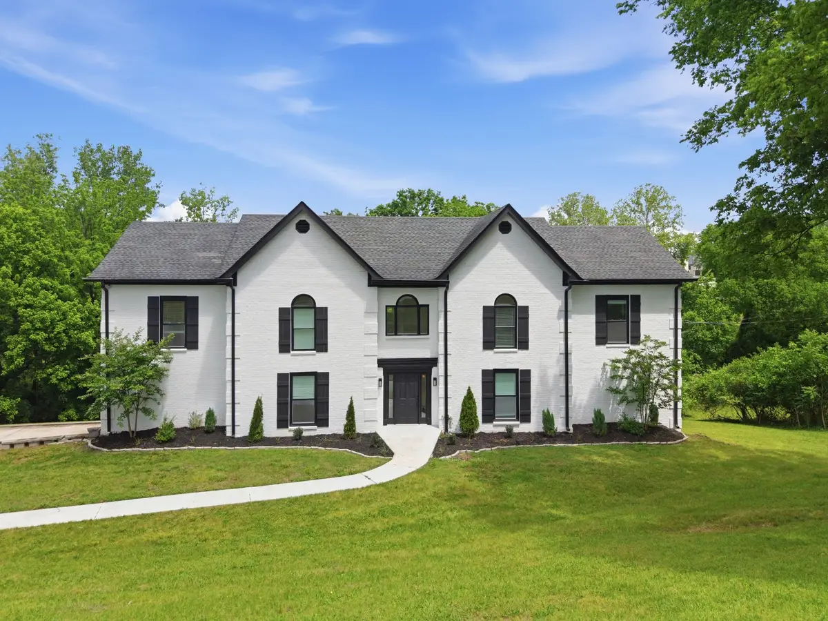 527 Cumberland Hills Dr, Hendersonville, TN 37075 - #1