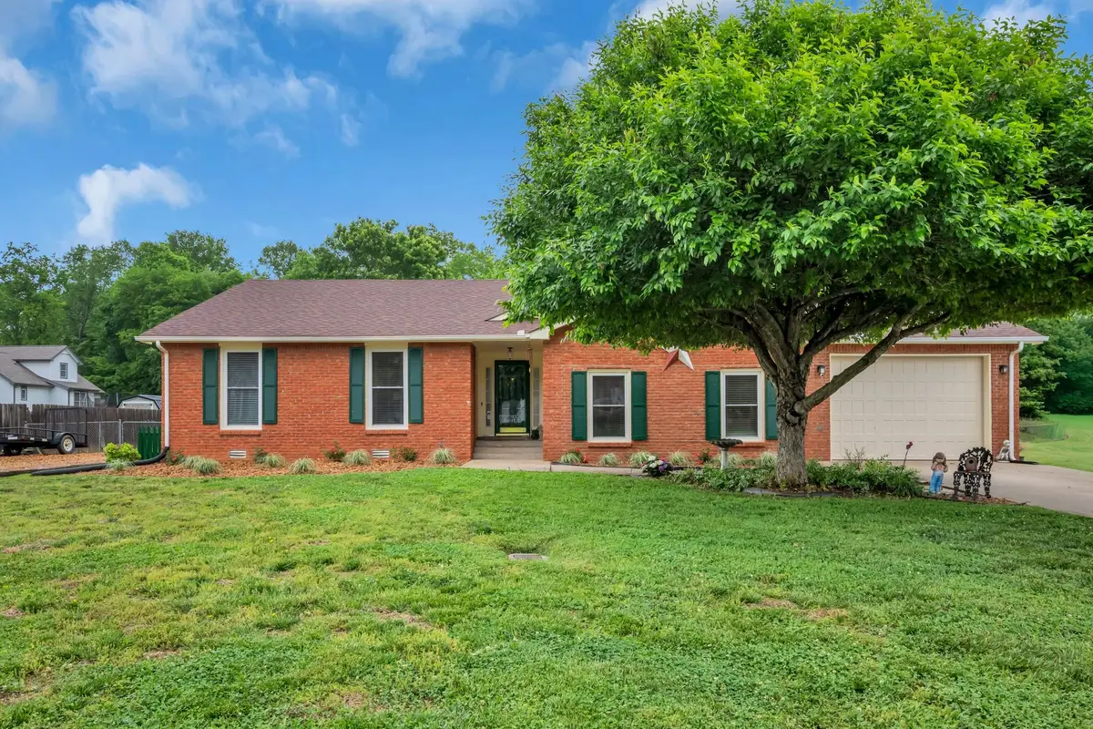 460 Bluff Dr, Clarksville, TN 37043 - #1