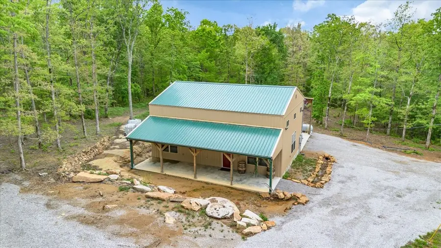 886 Hunters Ridge Dr, Altamont, TN 37301 - #2
