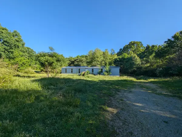 1023 Abiff Rd, Bon Aqua, TN 37025