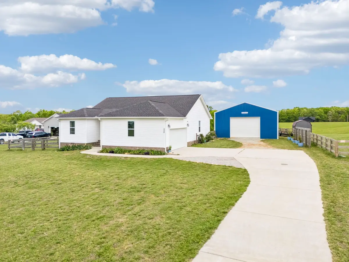 506 N Point Dr, Summertown, TN 38483 - #1