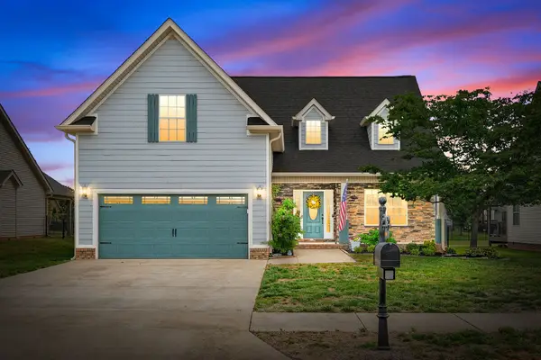 1141 Old Duke Dr, Clarksville, TN 37043