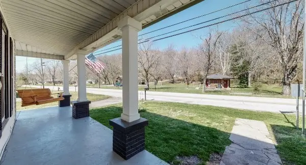 419 E Main St, Red Boiling Springs, TN 37150 - #3