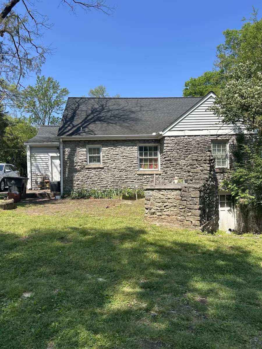 1412 E Riverwood Dr, Nashville, TN 37216 - #2
