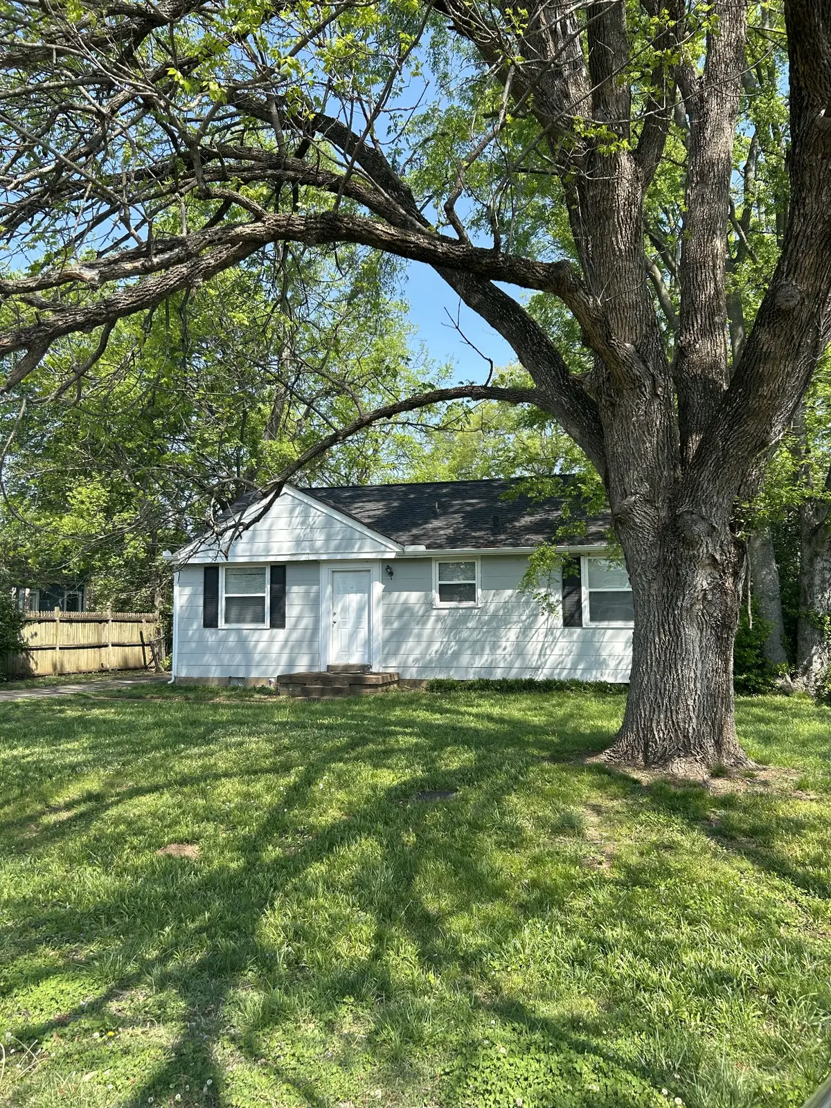 5506 Meadowcrest Ln, Nashville, TN 37209 - #1