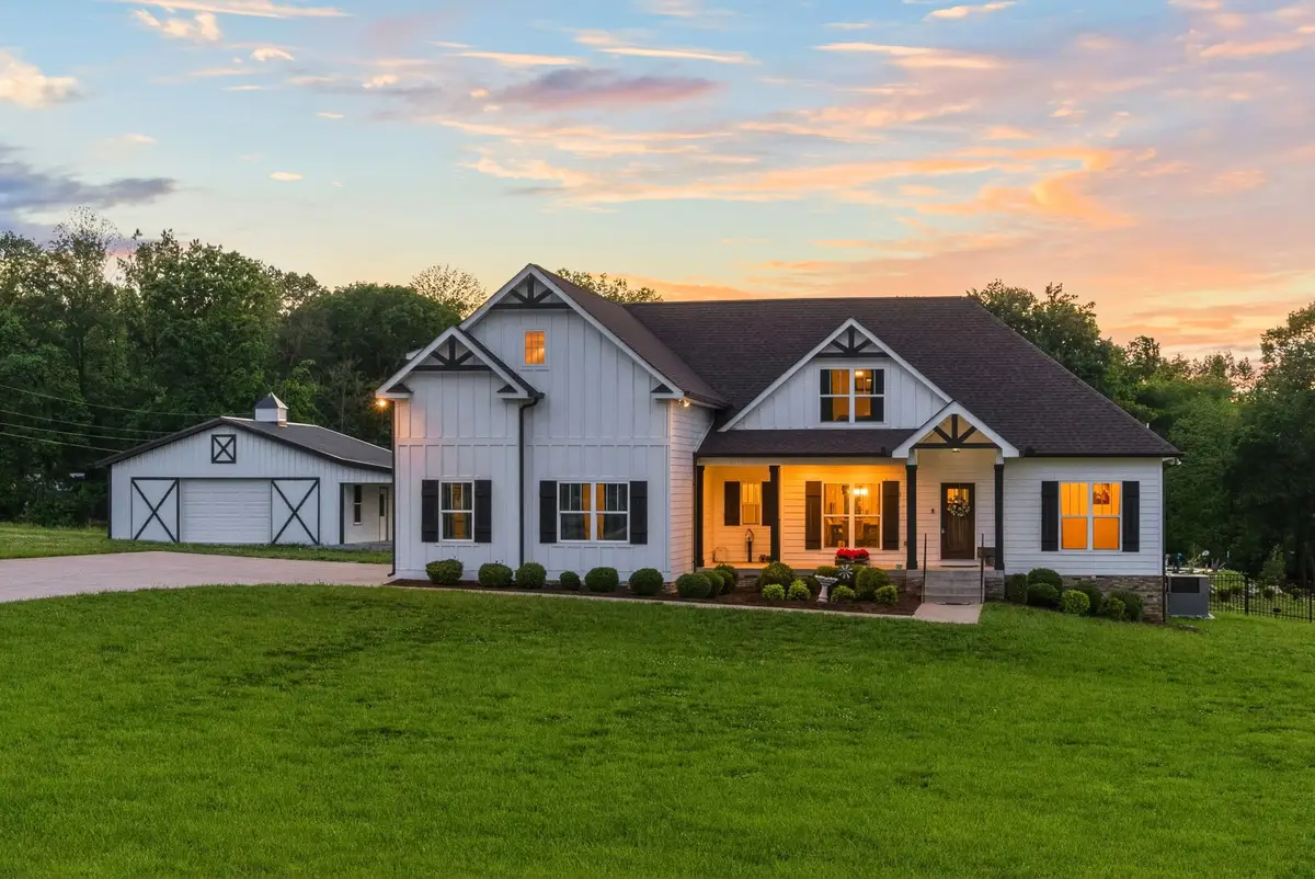 3378 New Hall Rd, Greenbrier, TN 37073 - #1