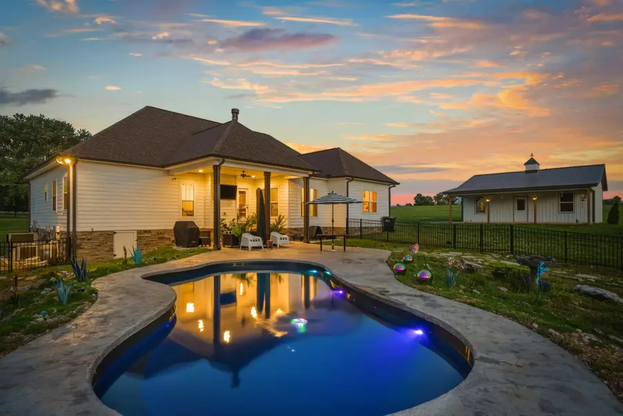 3378 New Hall Rd, Greenbrier, TN 37073 - #2