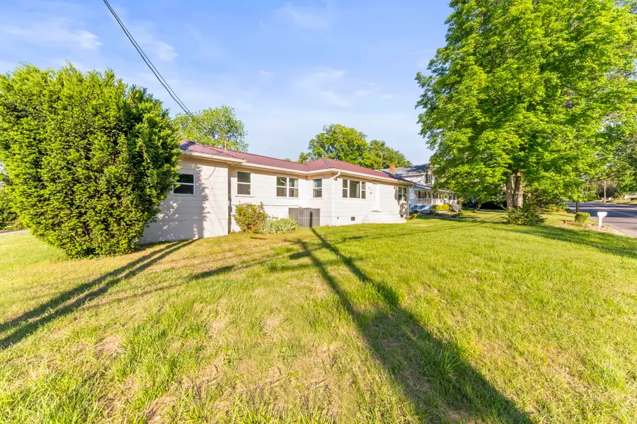 1010 N High St, Winchester, TN 37398 - #2