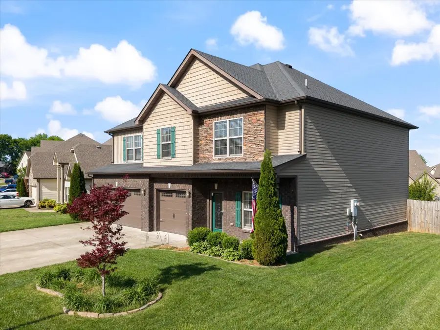 668 Sturdivant Dr, Clarksville, TN 37042 - #2
