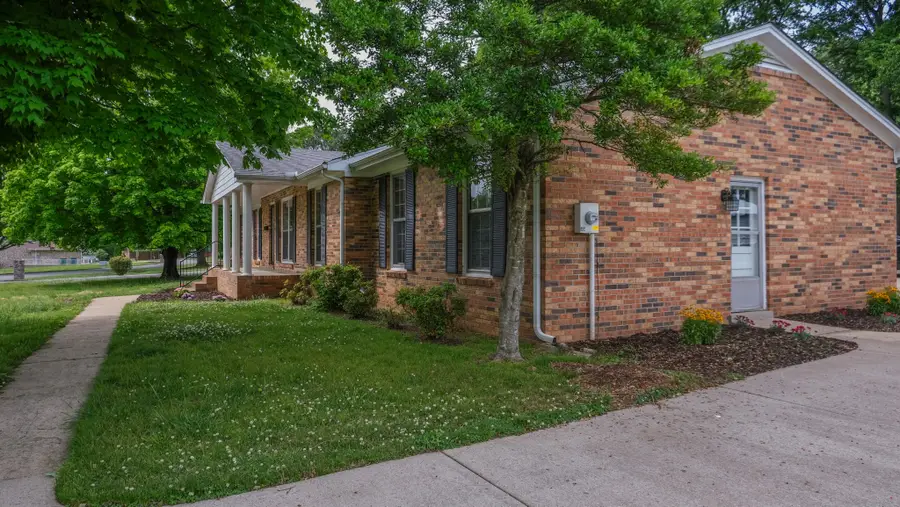 968 Galloway St, Lewisburg, TN 37091 - #3