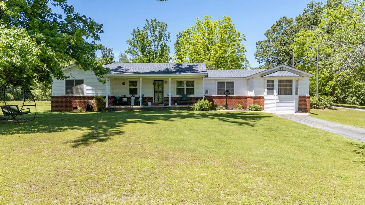 2884 Sandy Flat Rd, Bethel Springs, TN 38315 - #1