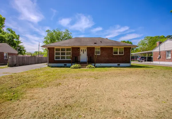 105 Lynn Dr, Columbia, TN 38401