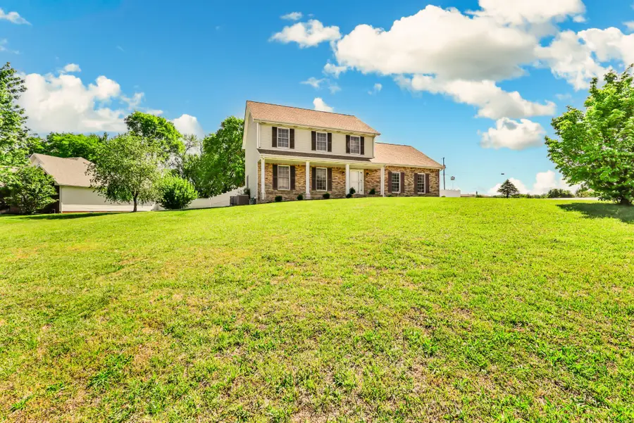 1121 Lucas Wayne Dr, Clarksville, TN 37043 - #2