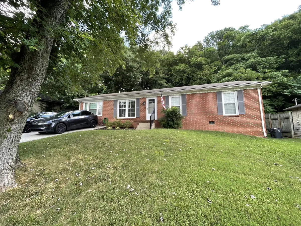 642 Hicks Rd, Nashville, TN 37221 - #1