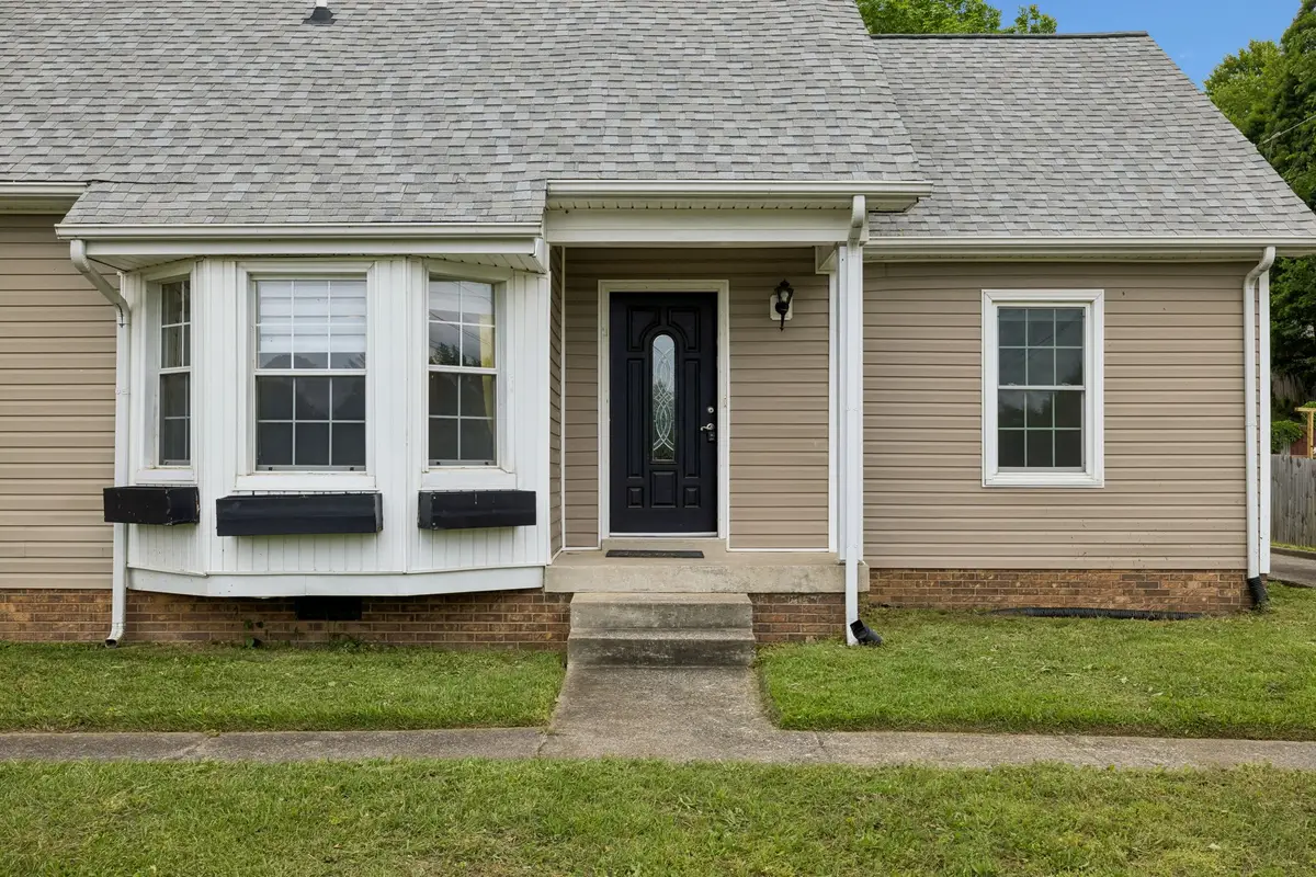422 Cook Dr, Clarksville, TN 37042 - #1