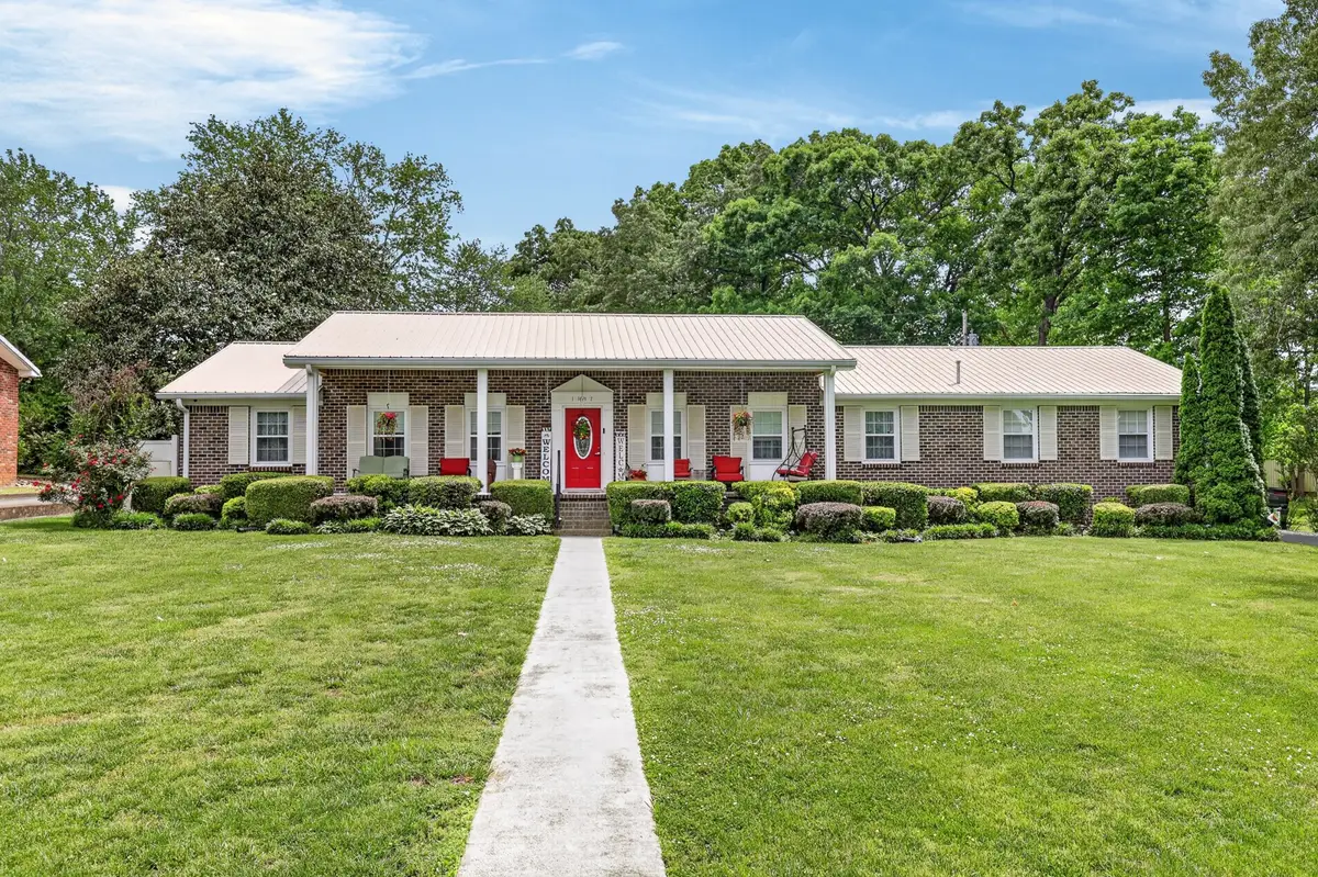 1107 Wilson Ave, Tullahoma, TN 37388 - #1