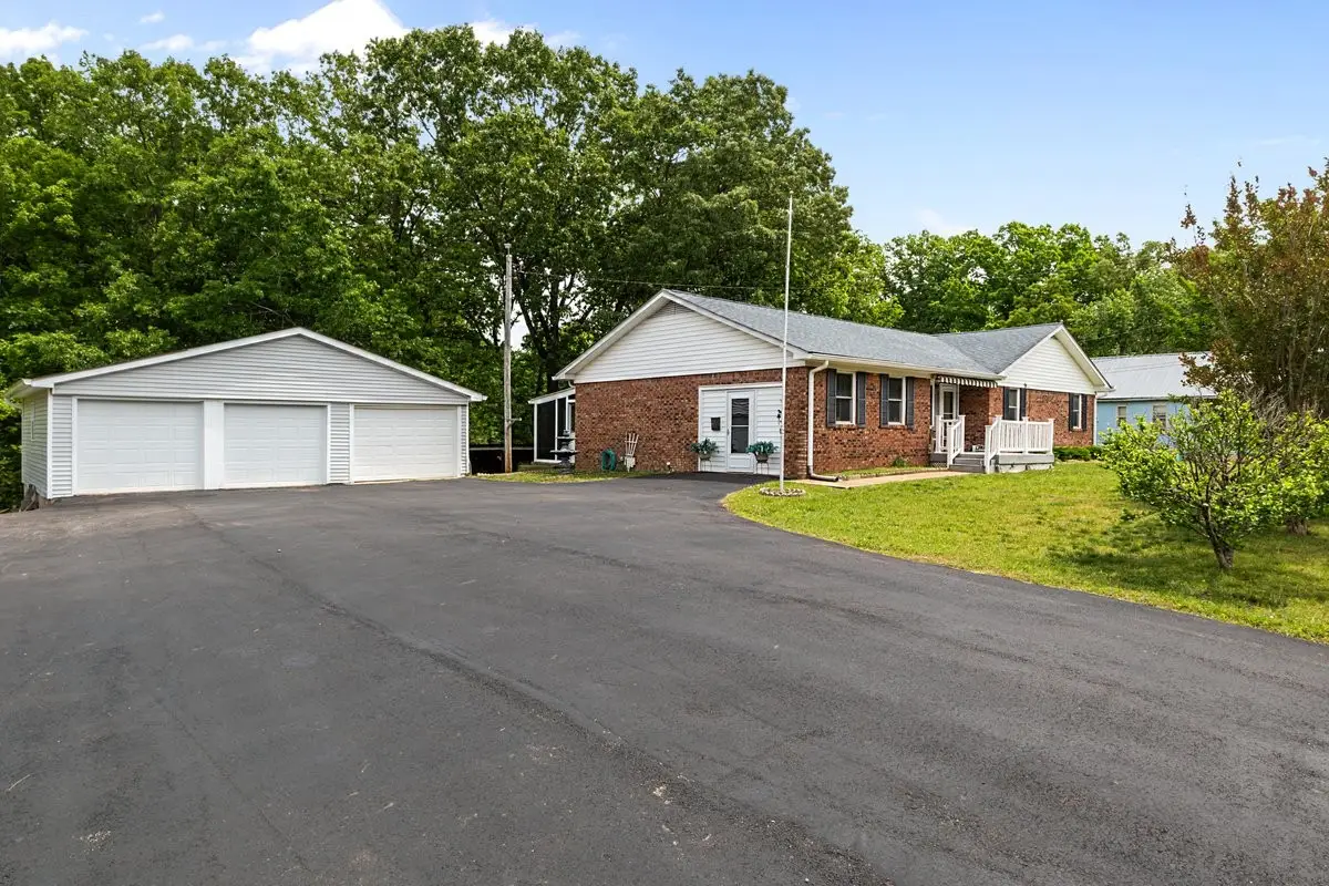 190 Post Oak Ave, Camden, TN 38320 - #1