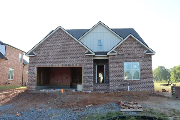 201 Harvest Moon Dr, Clarksville, TN 37043