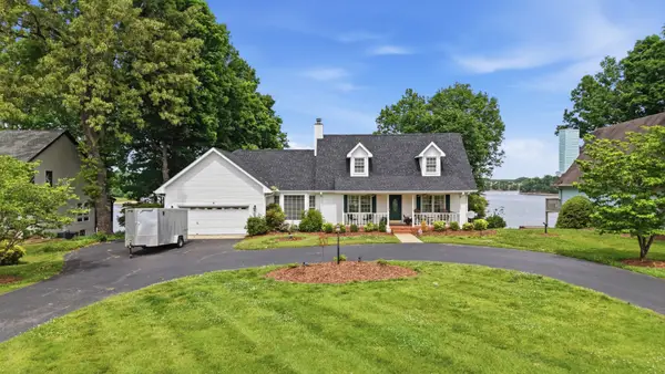 686 Bluff Dr, Winchester, TN 37398