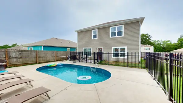 2919 Beeswax St, Columbia, TN 38401