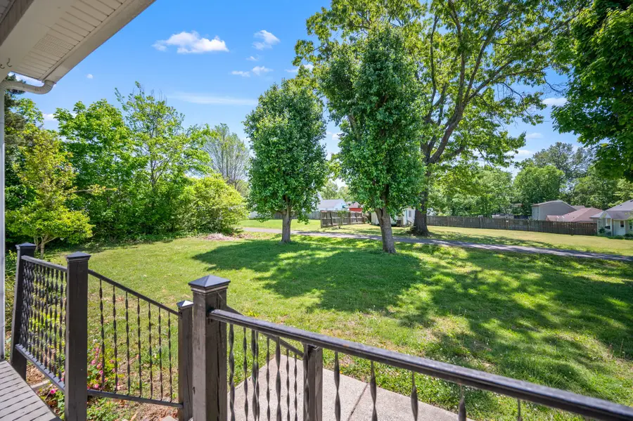 255 Walnut St, Greenbrier, TN 37073 - #3