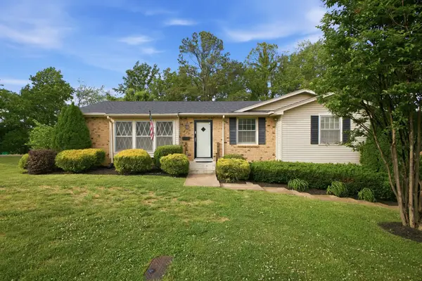 320 Ash Grove Dr, Nashville, TN 37211