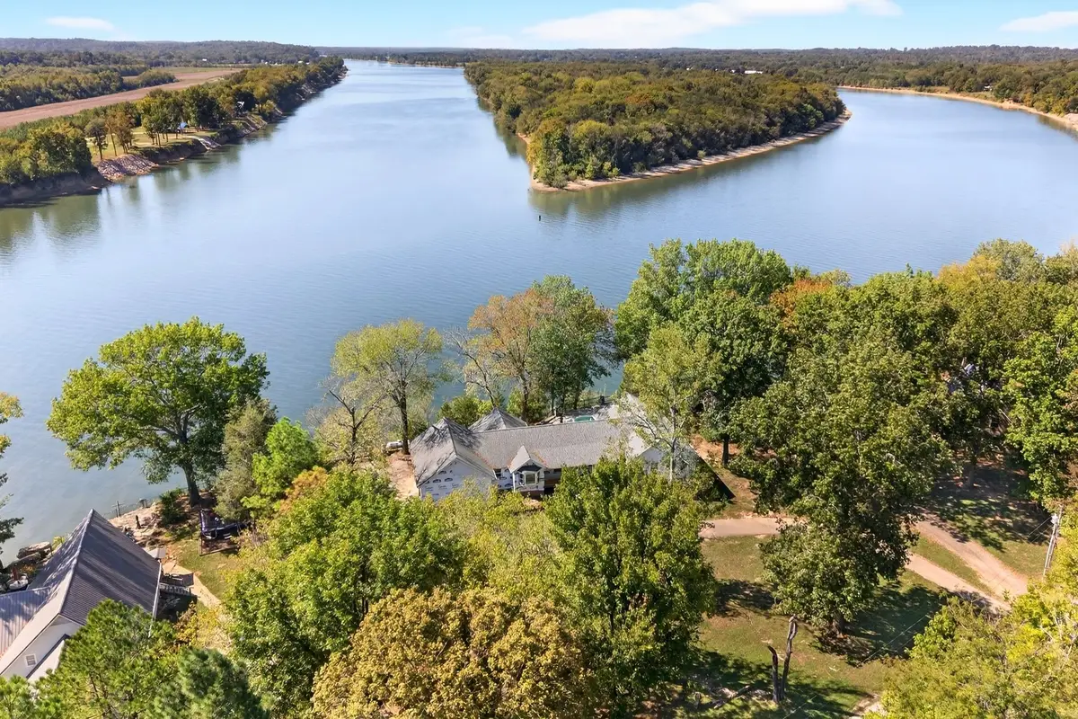 1295 Covenant Cove Ln, Bath Springs, TN 38311 - #1