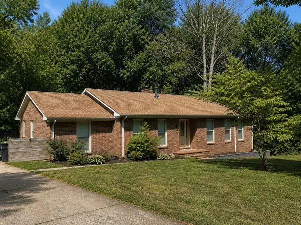 460 Rivermont Dr, Clarksville, TN 37043
