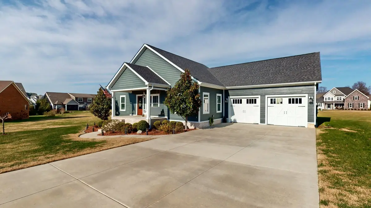 102 Cannonball Ct, Winchester, TN 37398 - #1