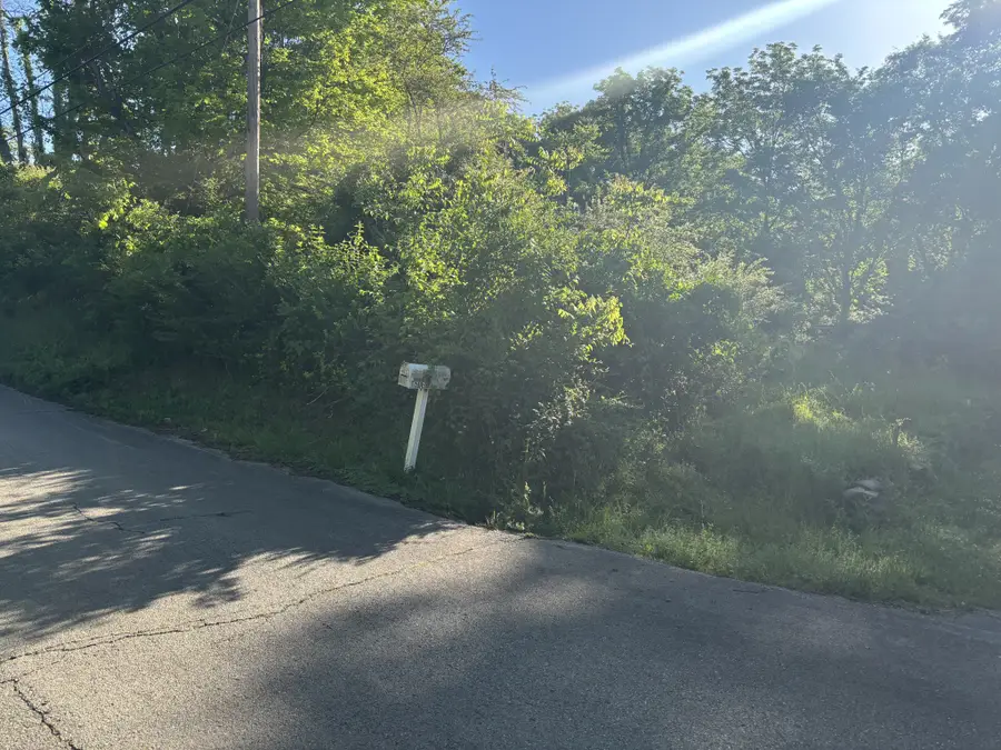 506 Martin Dr, Columbia, TN 38401 - #2