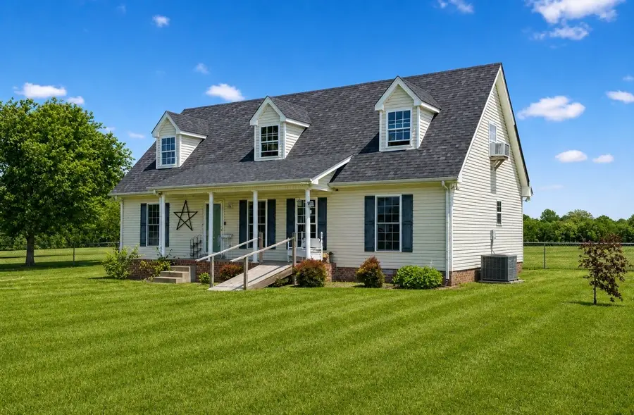 1044 Robert Elder Ct, Cedar Hill, TN 37032 - #2