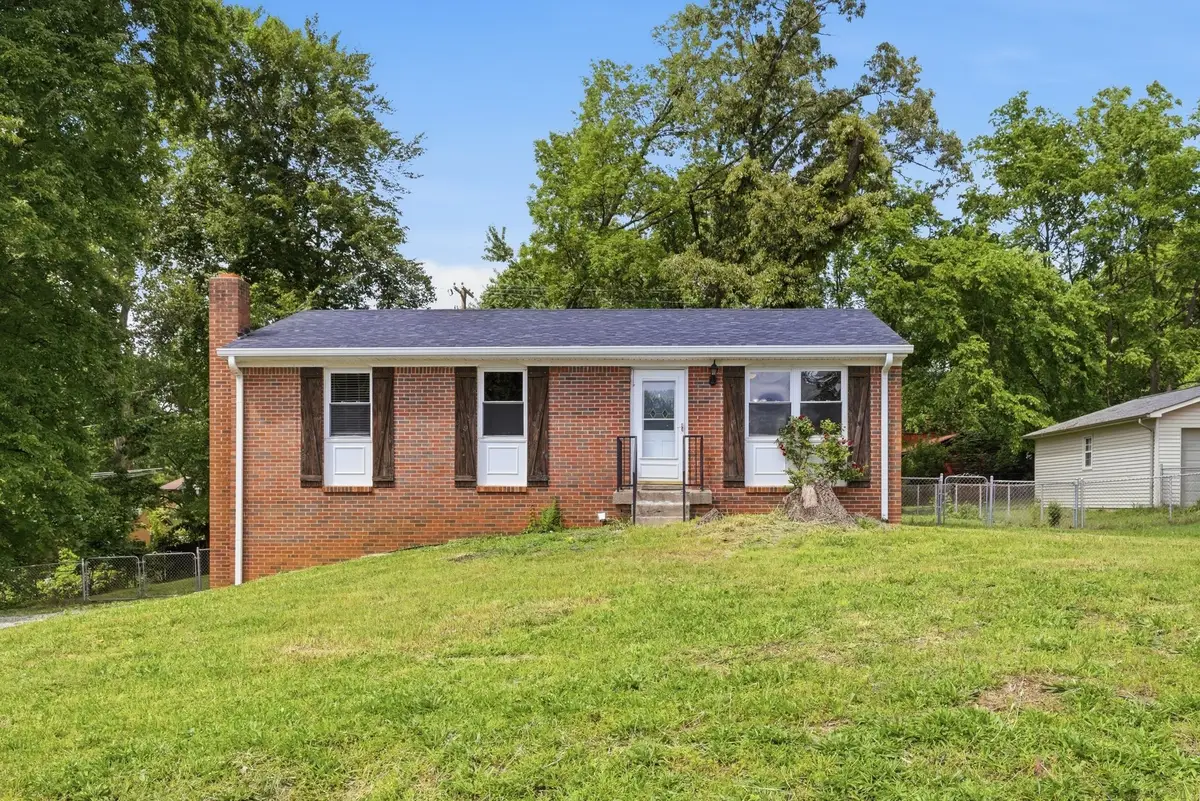 307 Southern Dr, Clarksville, TN 37042 - #1