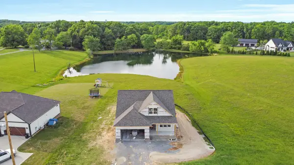 1171 Abiff Rd, Bon Aqua, TN 37025