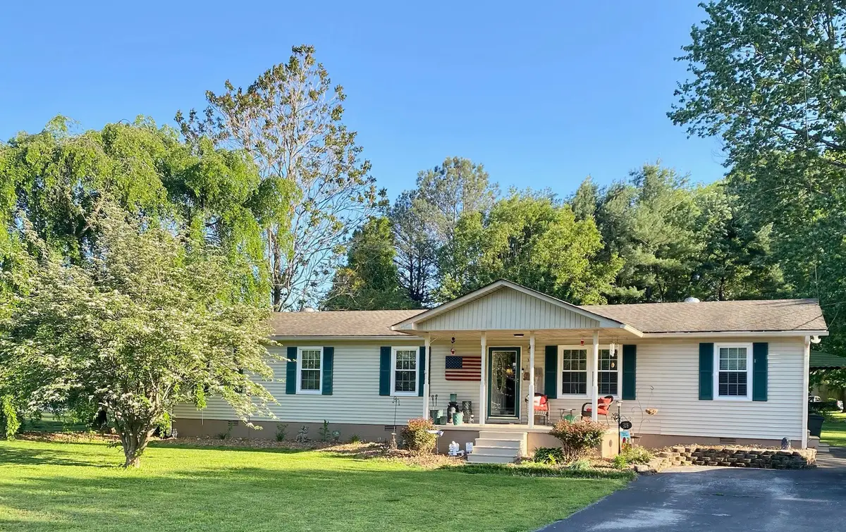 316 Davis St, Cowan, TN 37318 - #1