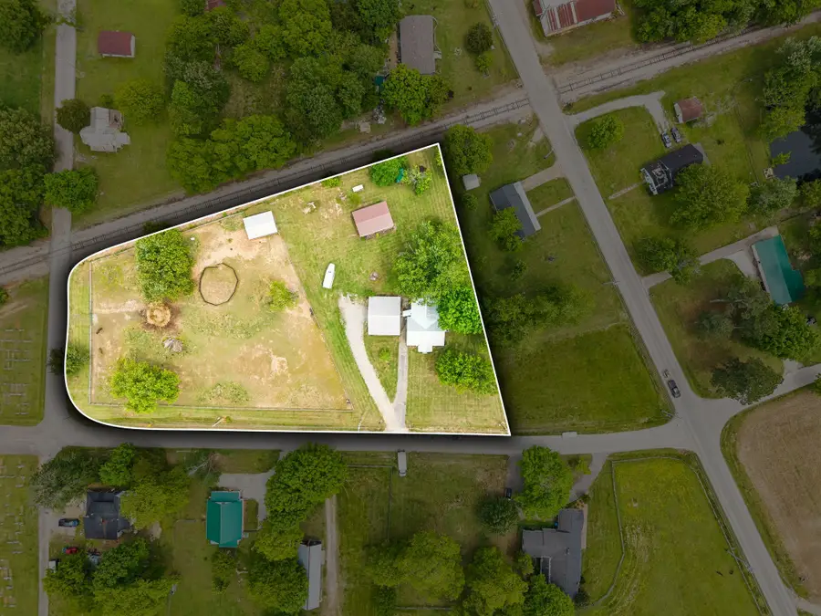 106 N Maple Ave, Ethridge, TN 38456 - #2