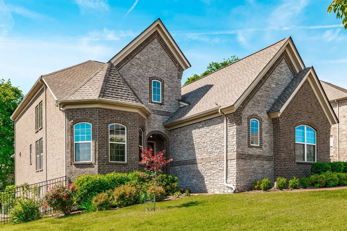 103 Vaughan St, Gallatin, TN 37066 - #1