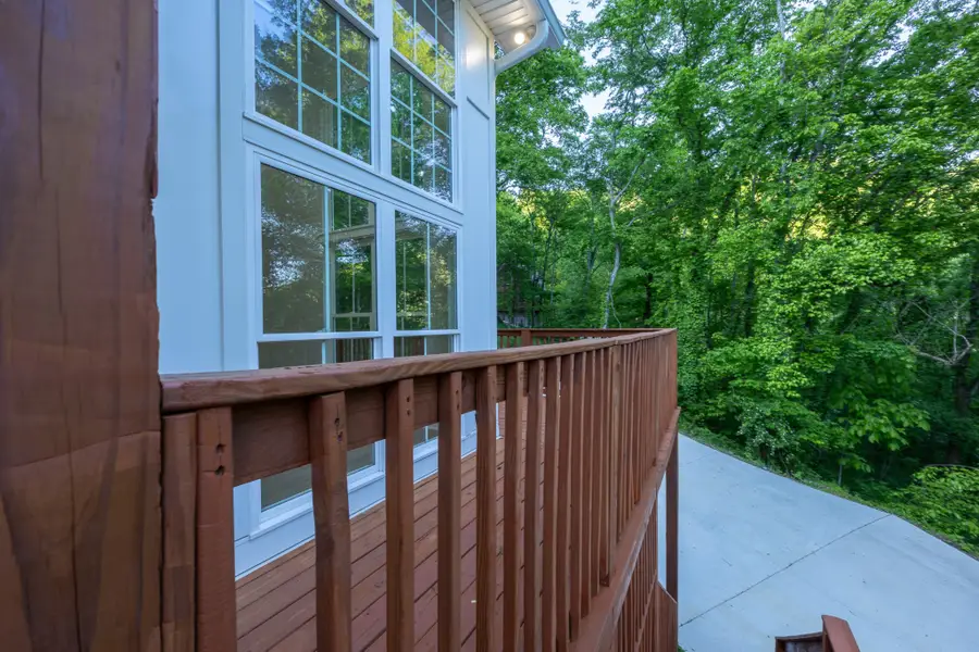 670 Harbor Dr, Lancaster, TN 38569 - #3