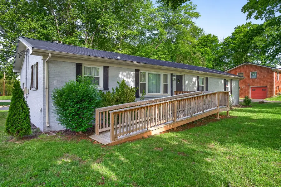 1003 Faulkner Springs Rd, McMinnville, TN 37110 - #2