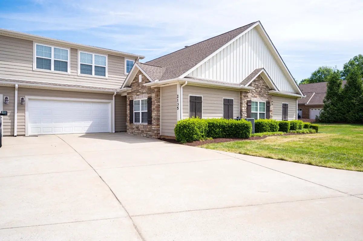 2135 Stonecenter Ln, Murfreesboro, TN 37128 - #1