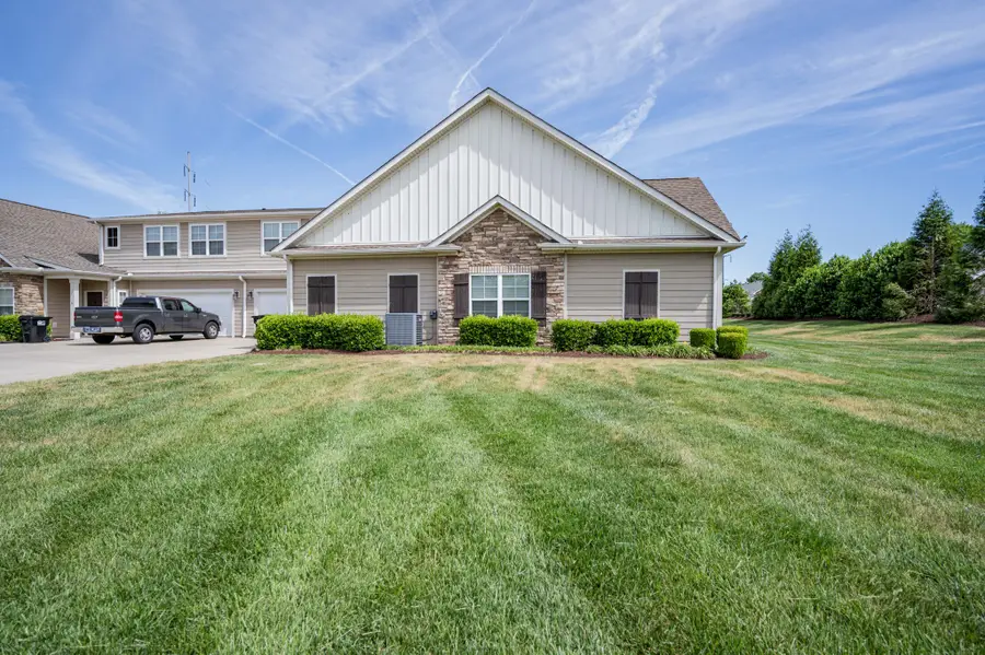 2135 Stonecenter Ln, Murfreesboro, TN 37128 - #2