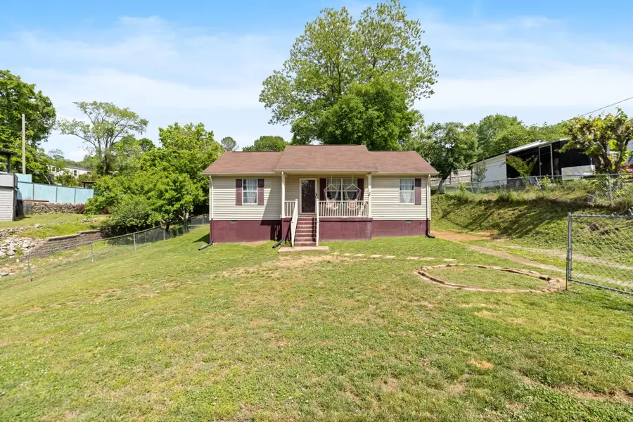 402 Wilson St, Springfield, TN 37172 - #2