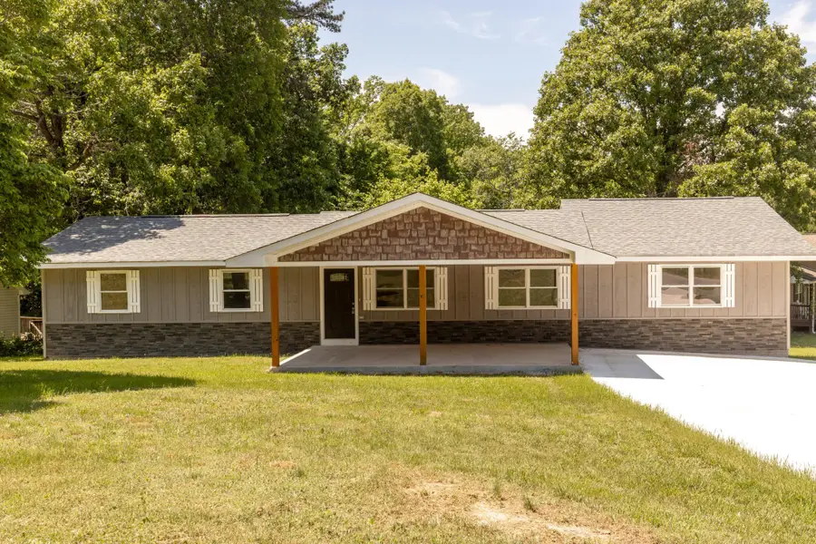 17 Hill Street, Ringgold, GA 30736 - #2