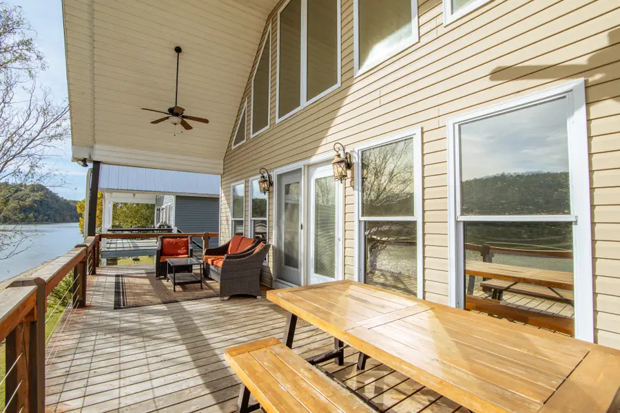 1040 Whites Creek Ln, Decaturville, TN 38329 - #2