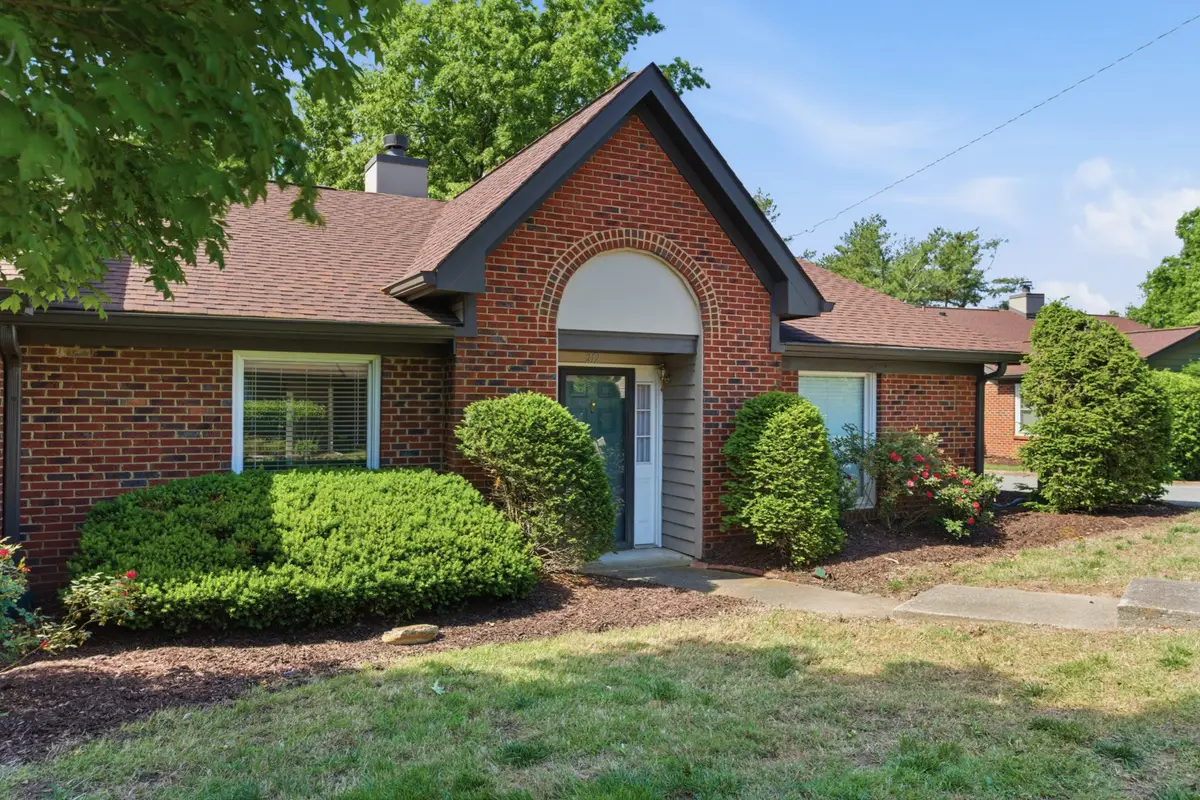 212 Highland Villa Cir, Nashville, TN 37211 - #1