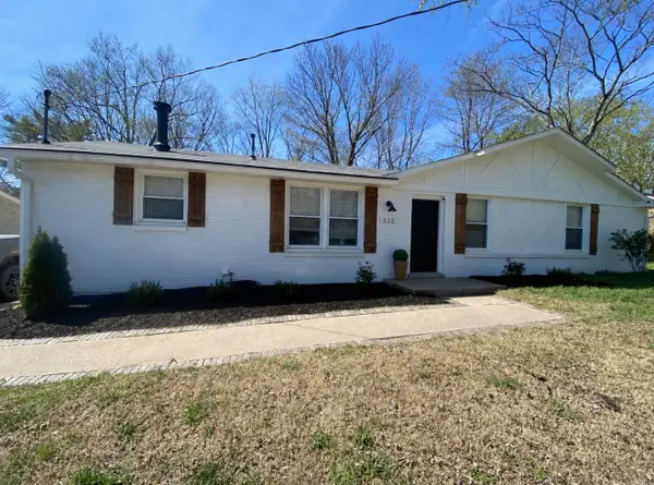 215 Blue Ridge Dr, Old Hickory, TN 37138