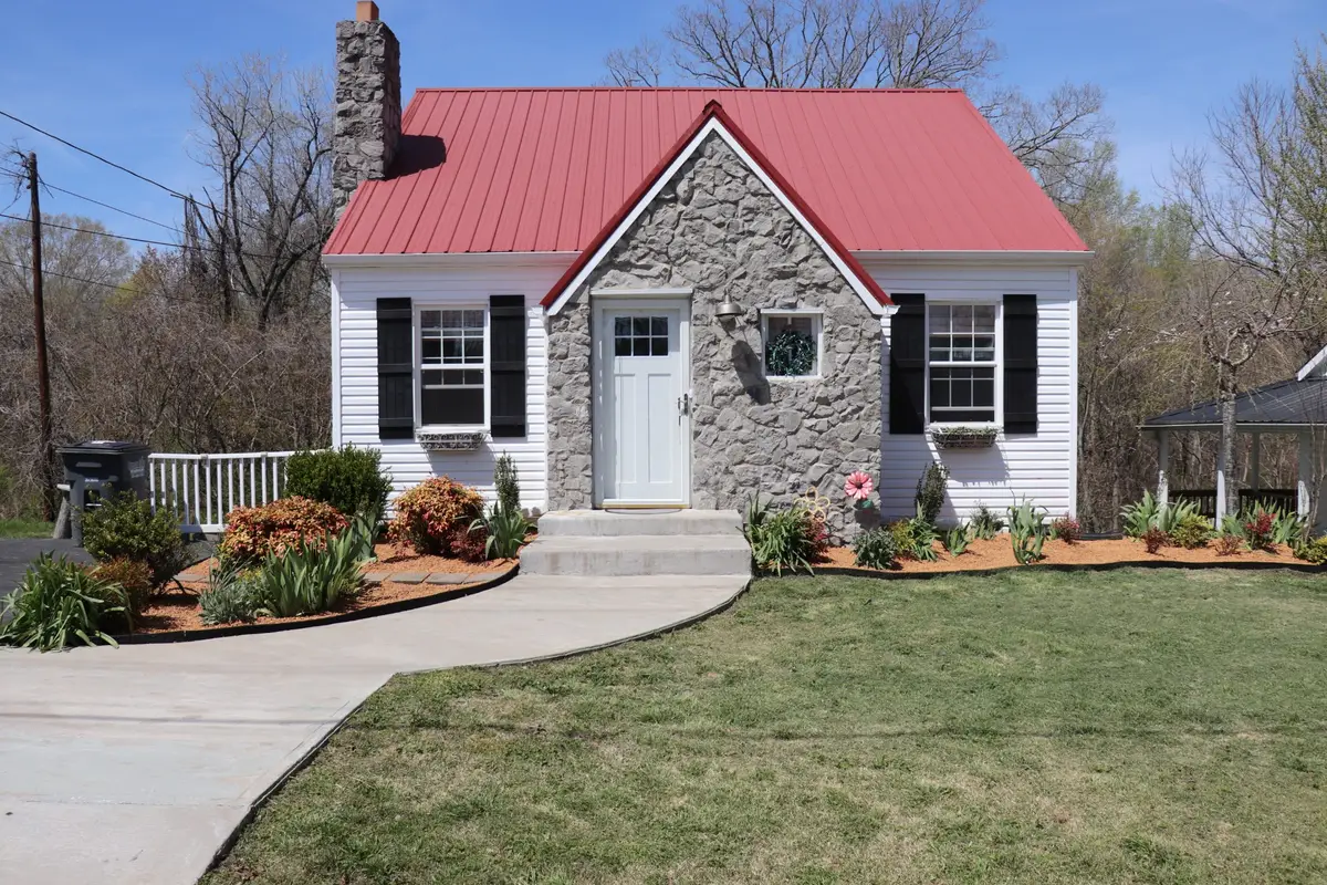 209 Church St, Dover, TN 37058 - #1