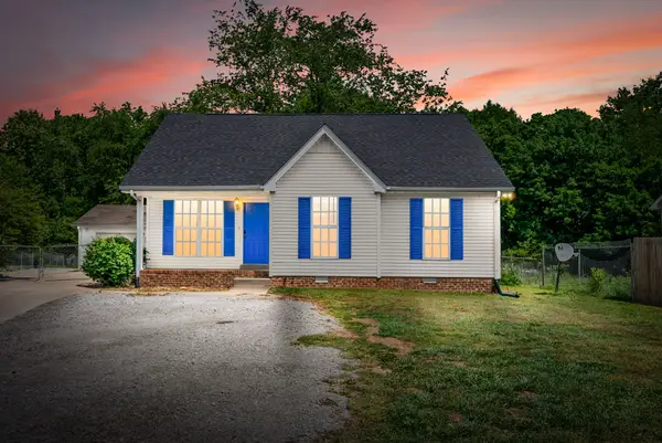 514 Bruce Jenner Dr, Clarksville, TN 37042